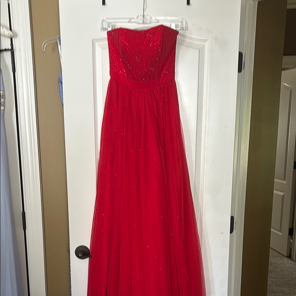 Red Sweetheart Sleeveless Prom Gown - Picture 4 of 5